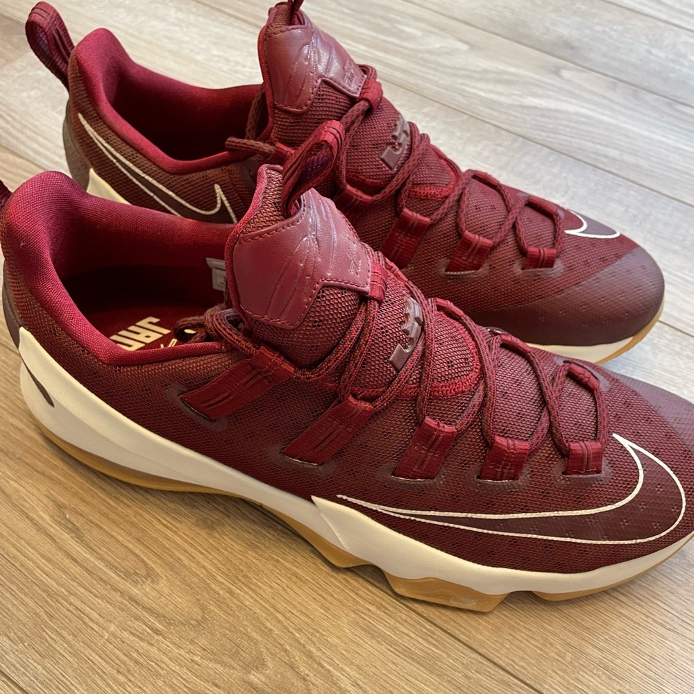 Lebron 13 low GS “Team red” like new